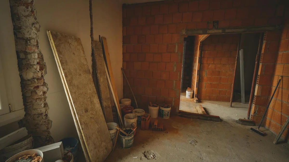Home Renovation Dumpster Guide: Room-by-Room Debris and Driveway Planning