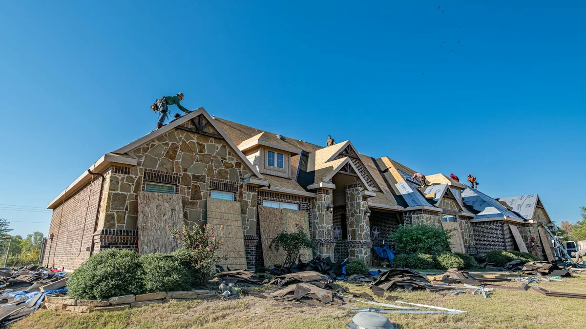 Roofing Dumpster Rental Guide: Shingle Weight, Sizes, and Tear-Off Logistics